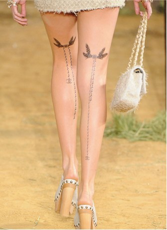 Tattoos Stars on Tatouage   Ph  M  Re Chanel   Tendance Beaut   De L   T   2010