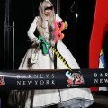 Lady Gaga en princesse pour l'inauguration de son workshop chez Barney's