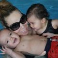 Mariah Carey et ses jumeaux à la piscine