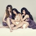 Les soeurs Kardashian font la pub de leur ligne Kardashian Kollection Home