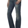 Jeans bootcut pour femme ligne Rema de Firetrap collection printemps-été 2011