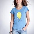 Tee shirt Lou Doillon femme bleu imprimé poussin jaune signe collection été 2011