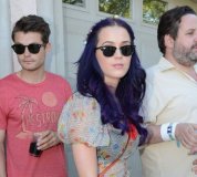 Katy Perry en mode violet