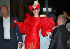 Quand Lady Gaga voit rouge !