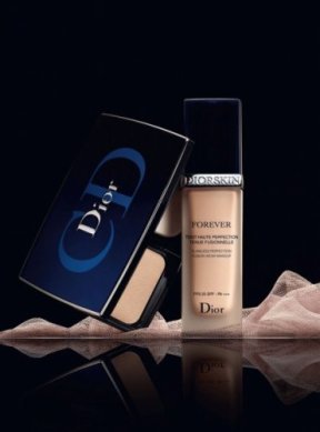 La ligne de cosmétique Diorskin Forever par Dior