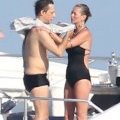 Kate Moss, sur un yacht avec son mari à Saint-Tropez