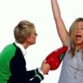 Jennifer Aniston s'amuse avec Ellen Degeneres