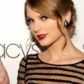 Taylor Swift présente son nouveau parfum Wonderstruck Enchanted