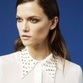 Une chemise de soie blanche cloutée Zara, tendance Printemps-Été 2012
