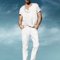 Tee-shirt manches courtes blanc en coton biologique pantalon blanc en coton biologique mélangé H&M Homme Printemps-Eté Conscious Collection 2011