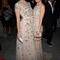 Jessica Alba et Nicole Richie, so glamourous en robes longues imprimées !