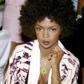 La coiffure affro de Lauryn Hill