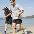 Sarkozy en short faisant un jogging