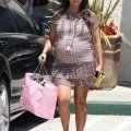Kourtney Kardashian : shopping avant l’accouchement !