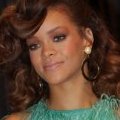 Rihanna en brune à Londres