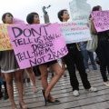Manifestation pro-mini-jupe à Jakarta