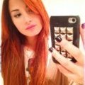 Demi Lovato incendiaire en rousse