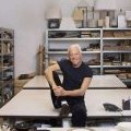 Le créateur Giorgio Armani dans son atelier