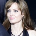 Angelina Jolie : ambassadrice de sa collection