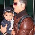 Le footballeur Cristiano Ronaldo accompagné de son fils Cristiano Jr