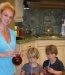 Britney Spears dans sa cuisine avec ses enfants
