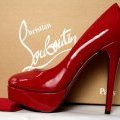 La semelle rouge de Christian Louboutin incrimine Yves Saint Laurent