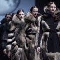 Le défilé Viktor&Rolf lors de la fashion Week de Paris