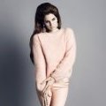 Lana Del Rey pose pour la campagne automne-hiver 2012-2013 d'H&M