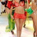 Adriana Lima sur la catwalk 