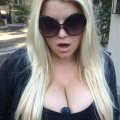 L'incroyable décolleté de Jessica Simpson