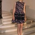 Marion Cotillard, en robe estivale pour assister au défilé Dior