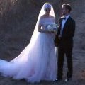 Anne Hathaway, sublime mariée en robe Valentino !