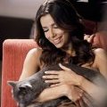 Eva Longoria fait la promotion des produits pour chats de la marque Sheba