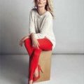 Kate Moss, simple et classe en look rouge et blanc Mango hiver 2012/13