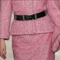 It-bag Choupette signé Chanel décliné dans une couleur rose dragée