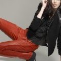 Blazer en laine noir pantalon orange bi-matière velours et cuir synthétique collection automne-hiver 2010-2011 Morgan femme
