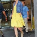 Le look casual de Katie Holmes avec ses bottines