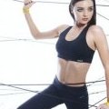 Miranda Kerr sexy pour Reebok