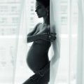 Alessandra Ambrosio nue et enceinte pour Vivara