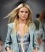 Benetton collection mode été 2011 manteau trench bleu clair vieilli et robe romantique légère dentelle et carreaux bleus