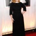 Adele en robe longue Giorgio Armani aux Grammy Awards 2012