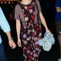 Keira Knightley dans une robe noire fleurie