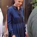 Katie Holmes, épanouie toute en bleu à New York