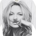 Kate Moss, à nouveau avec la moustache pour Eleven Paris