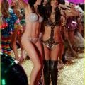 La pulpeuse Adriana Lima et la frétillante Alessandra Ambrosio au Victoria's Secret Fashion Show
