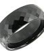 Une bague Phebus Ceranity en céramique