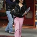 Vanessa Hudgens méconnaissable en jogging