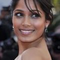 Freida Pinto à la cérémonie d’ouverture du Festival de Cannes 2012