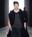 Cape en laine noire homme Yohji Yamamoto collection automne hiver 2010-2011