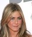Jennifer Aniston avec une coiffure mode été 2011 cheveux longs ondulés naturels